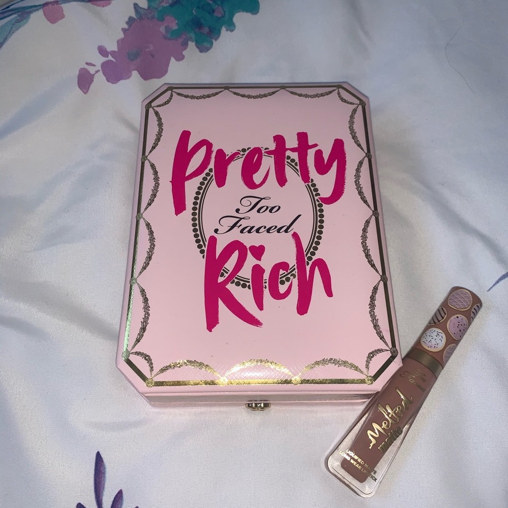 Too Faced Pallet and mini lippie